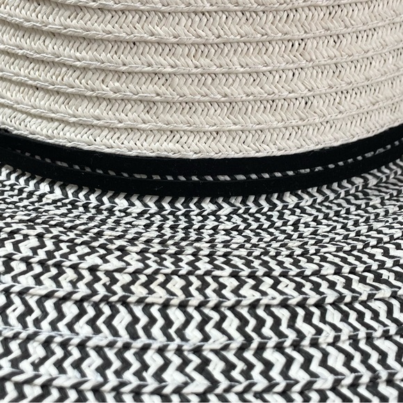 Wide Brim Buckle Detail Woven Straw Sun Hat Size M/L - Picture 5 of 8